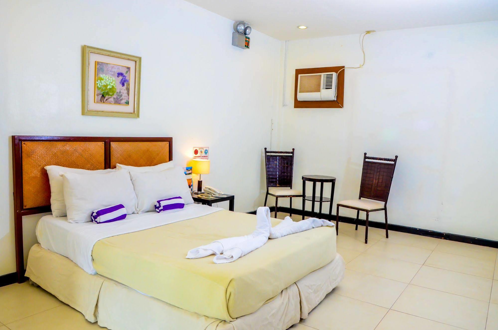White House Balabag (Boracay)