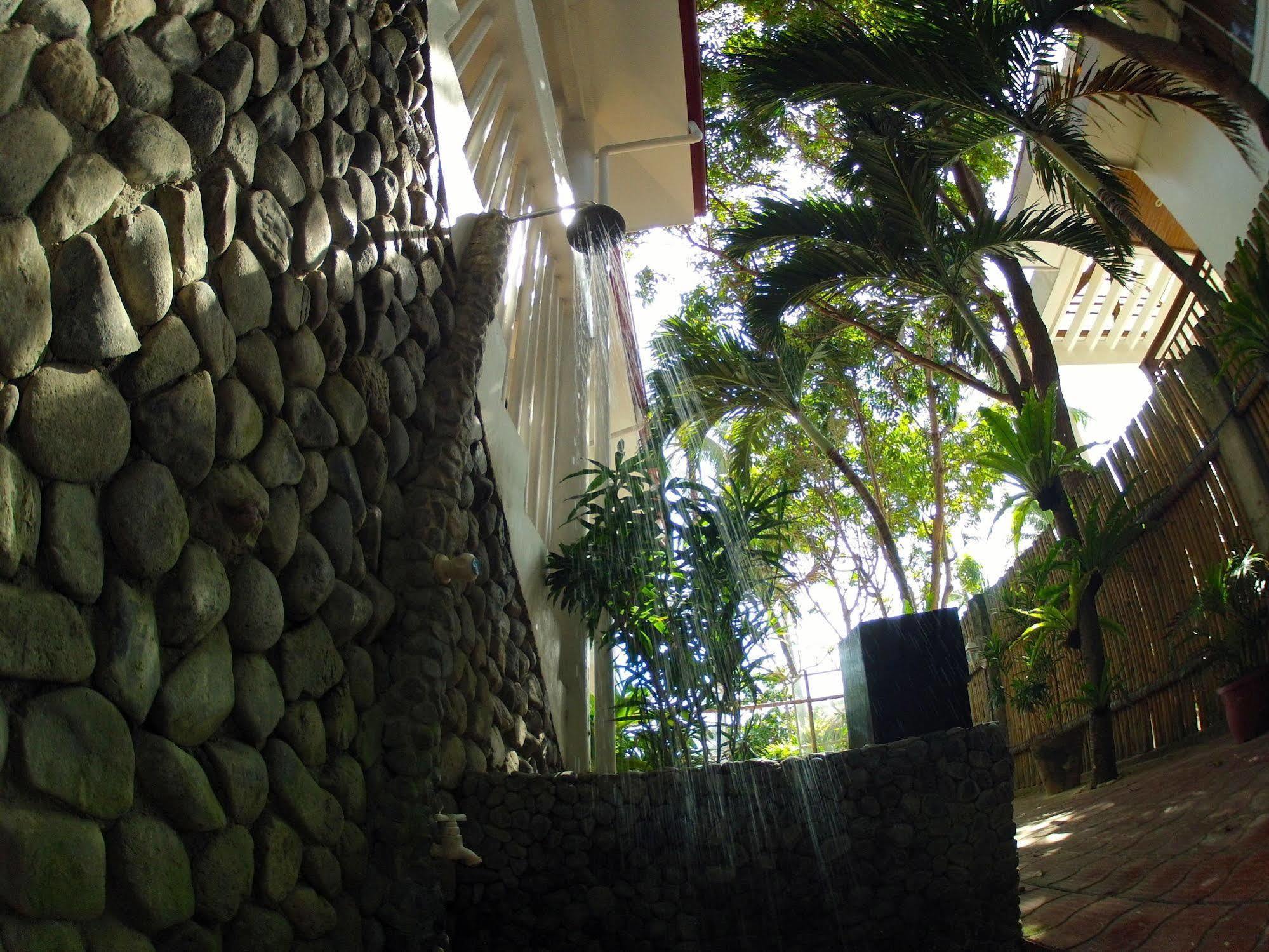 White House Balabag (Boracay)