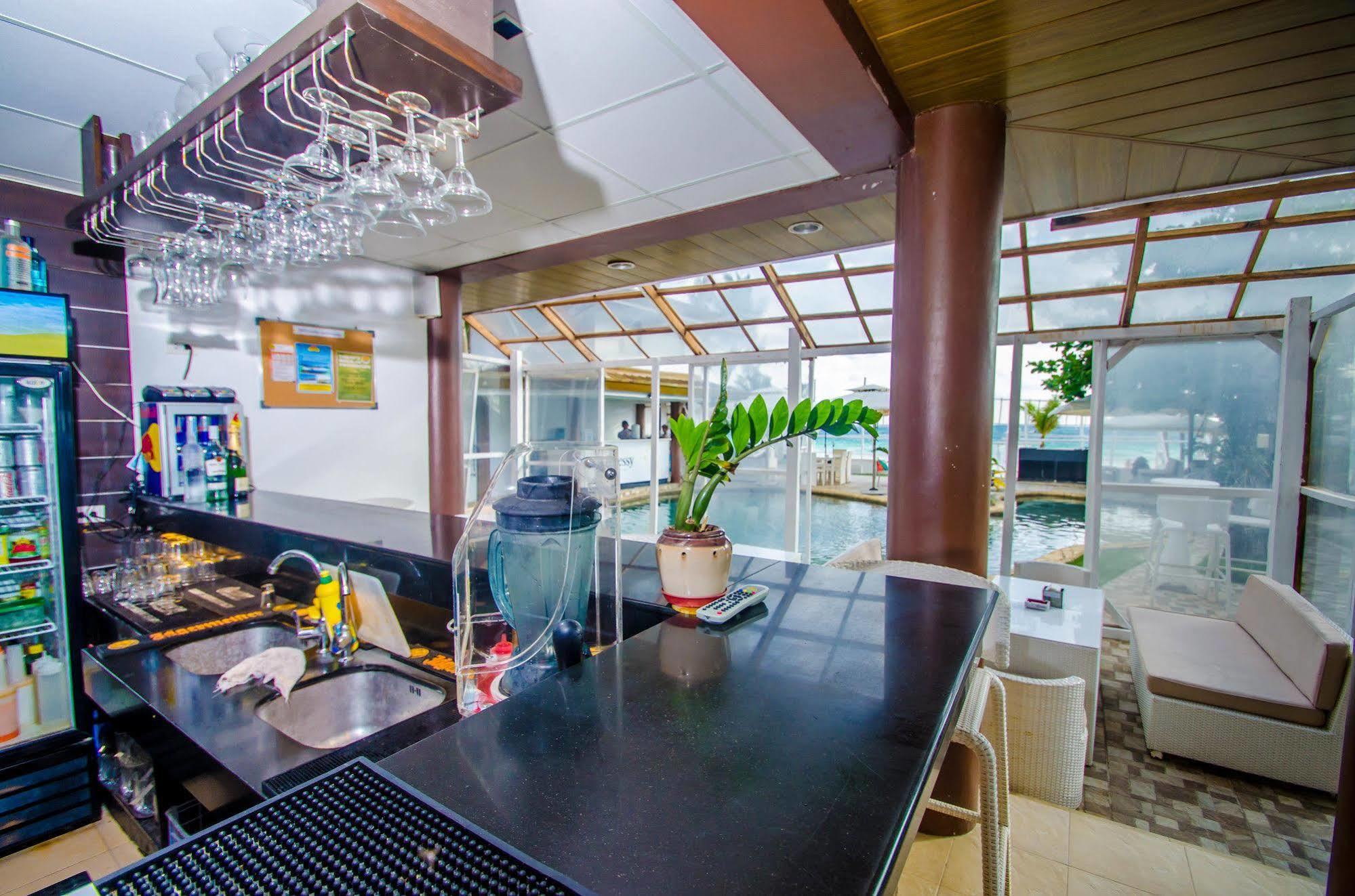 White House 3* Balabag (Boracay)