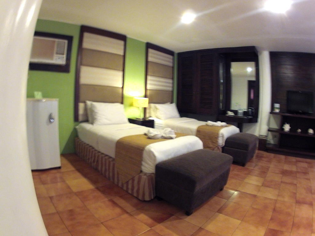 White House Balabag (Boracay)