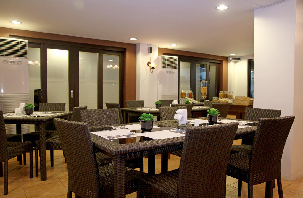 Resort White House Balabag (Boracay)