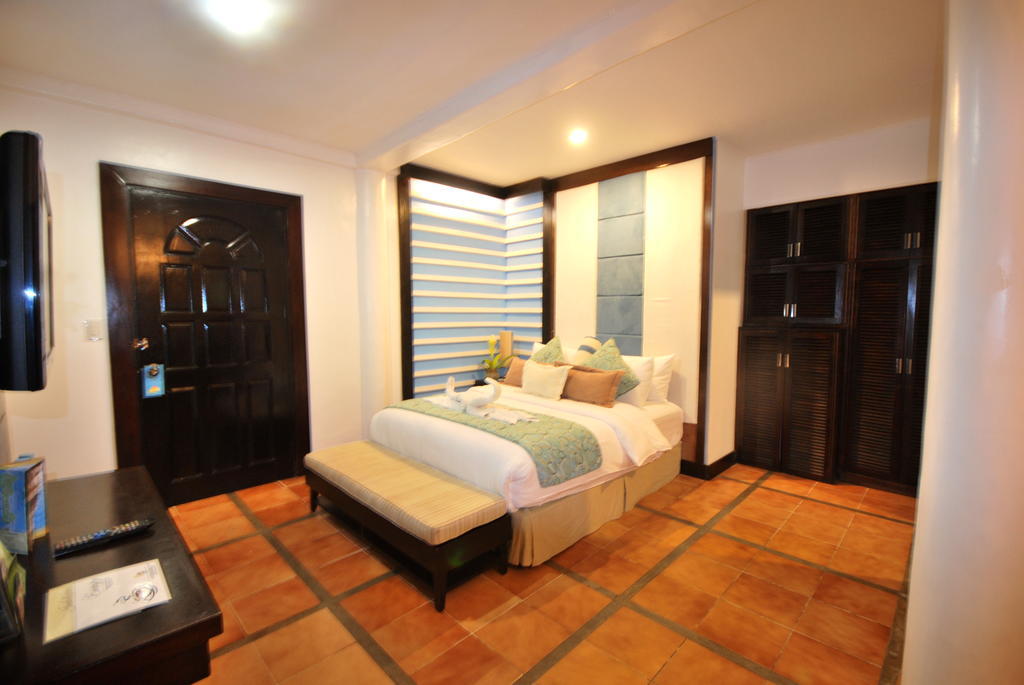 Resort White House Balabag (Boracay)