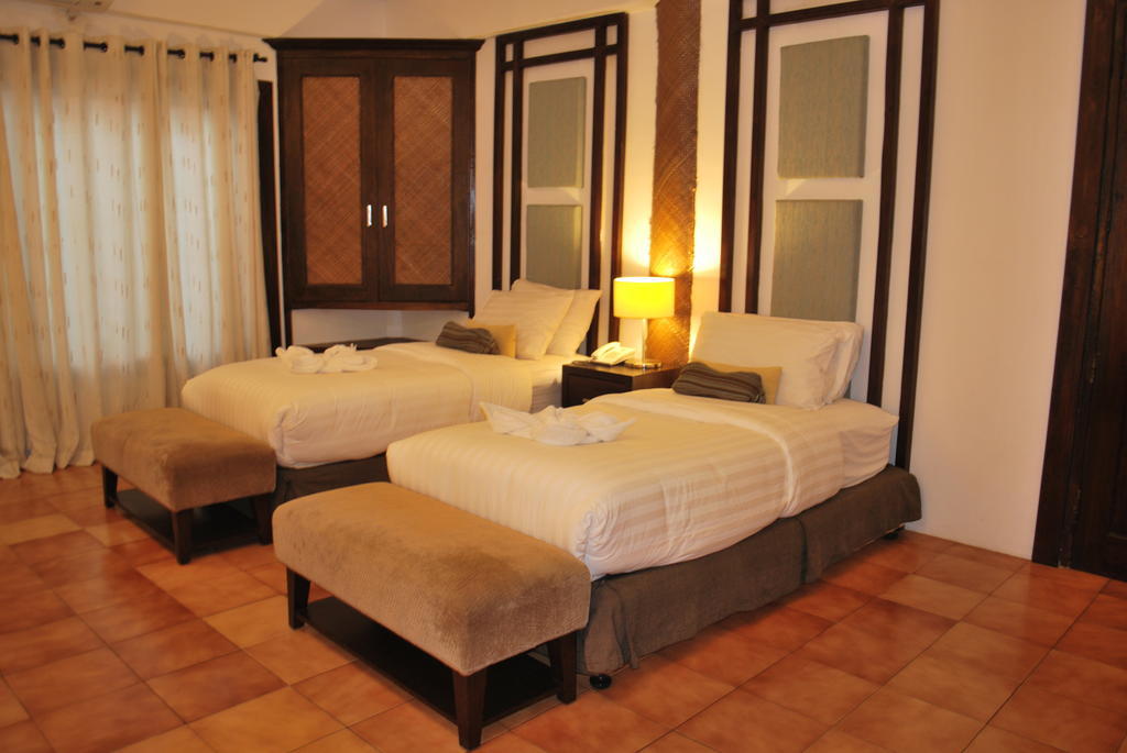 White House Balabag (Boracay)